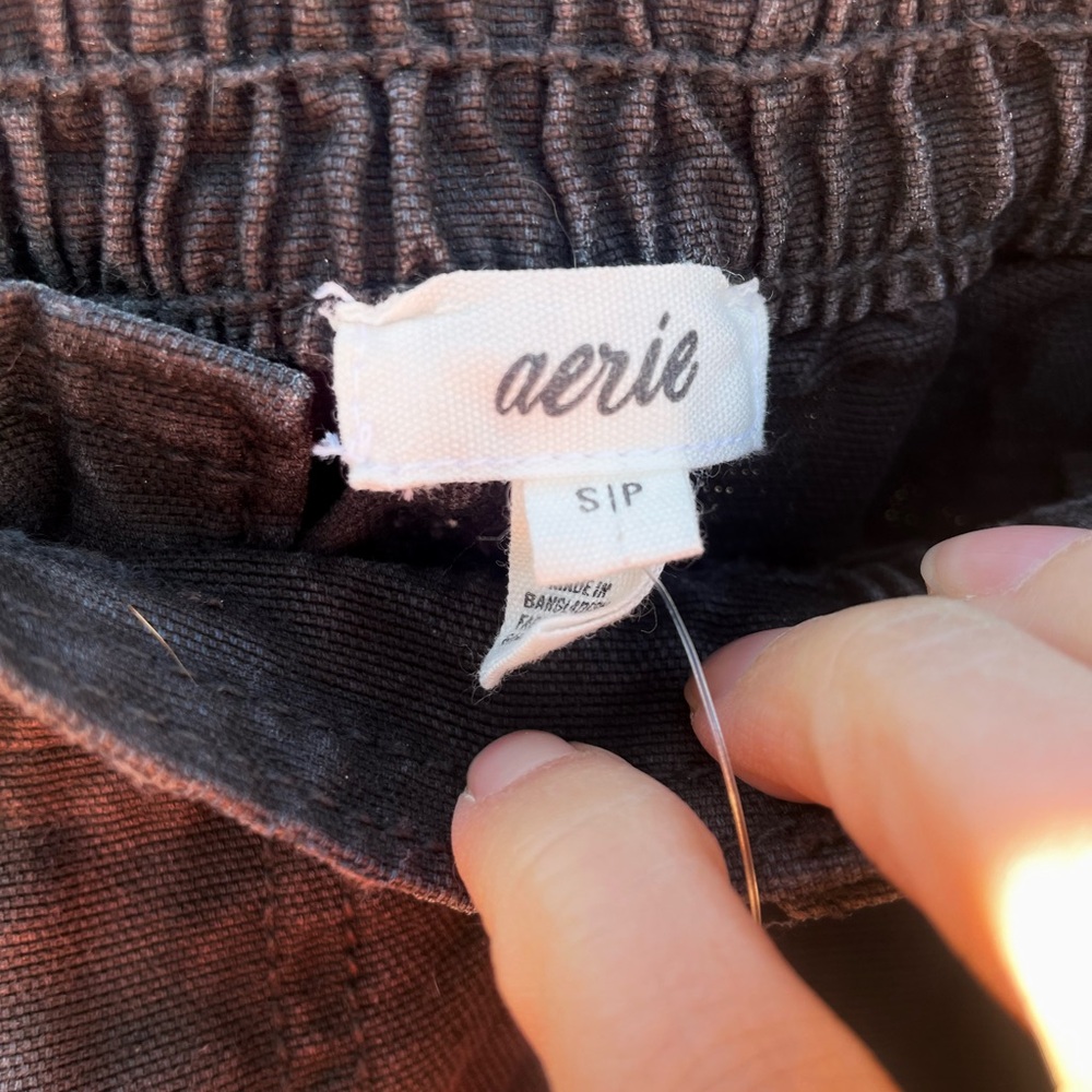 NWT Aerie Barrel Leg Muted Black Pants - Picture 4 of 5